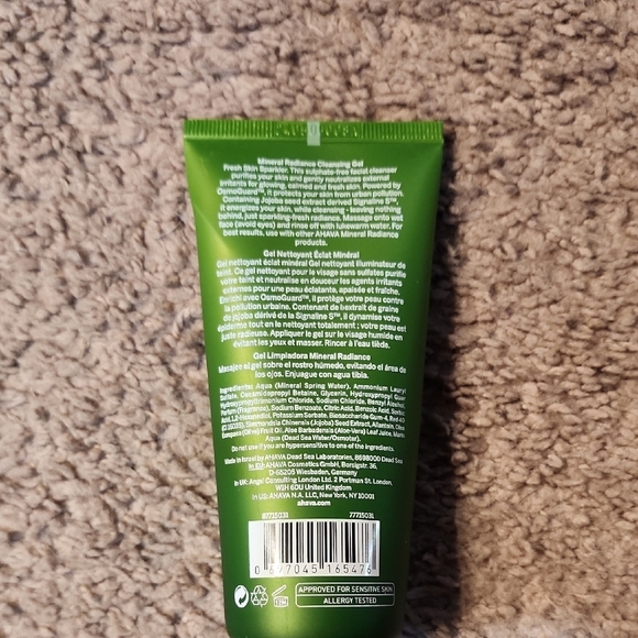 AHAVA Mineral Radiance Cleansing Gel - Green - Picture 3 of 3